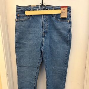 Levi's Women's Wedgie Straight Jeans size 32